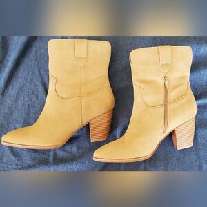 Women's Tan Suede Ankle Boots 8 1/2 M